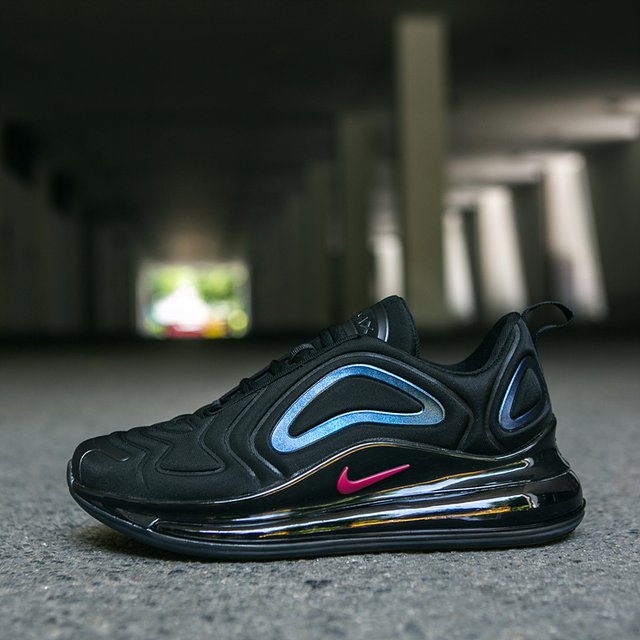 Nike AIR MAX 720-25